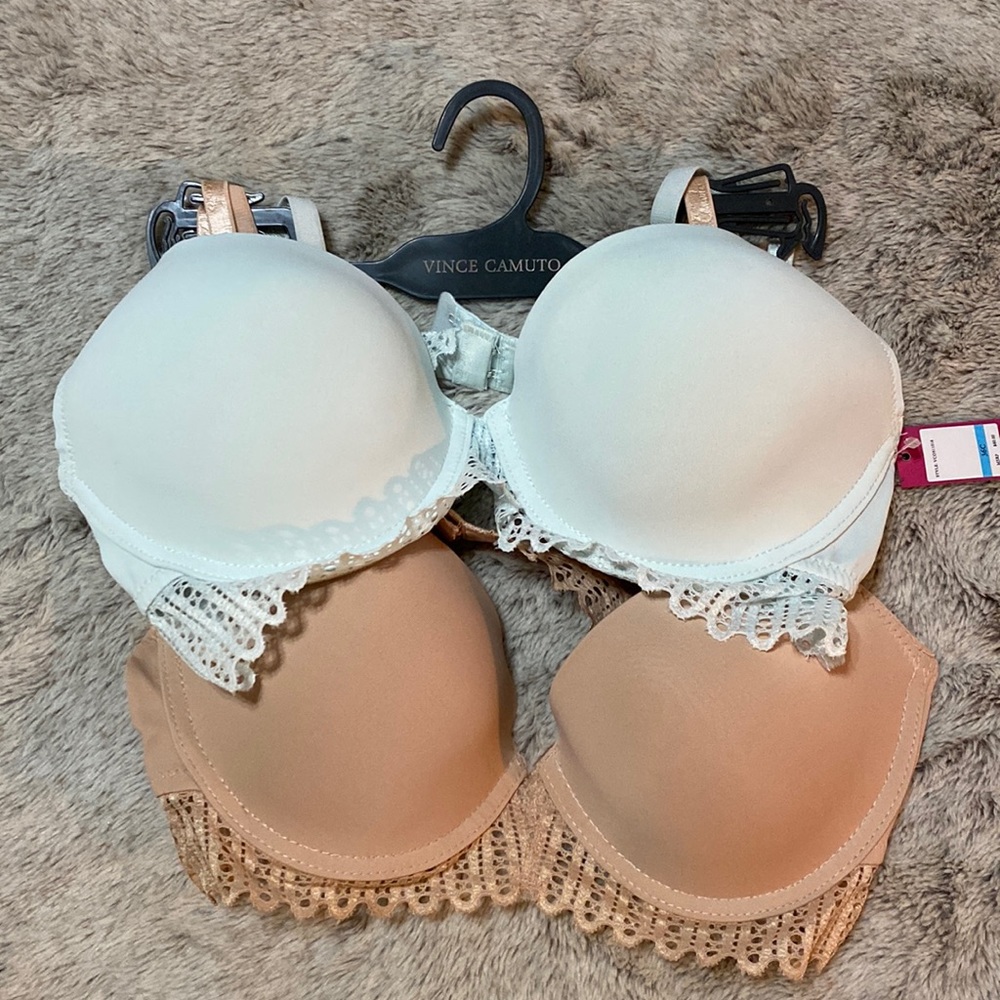 Vince Camuto 36 C Bras. New